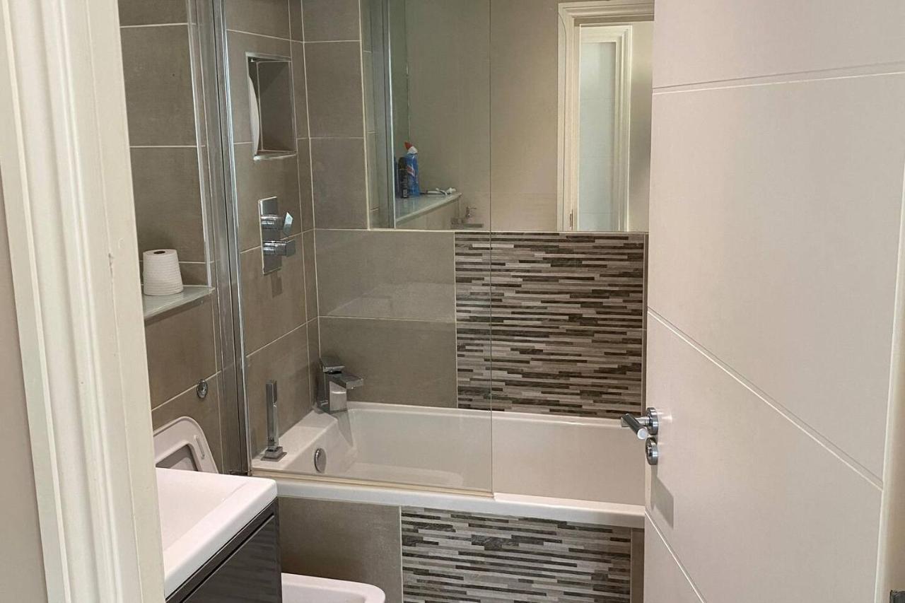 ברייטון Beautiful Apartment Very Close To The Beach מראה חיצוני תמונה